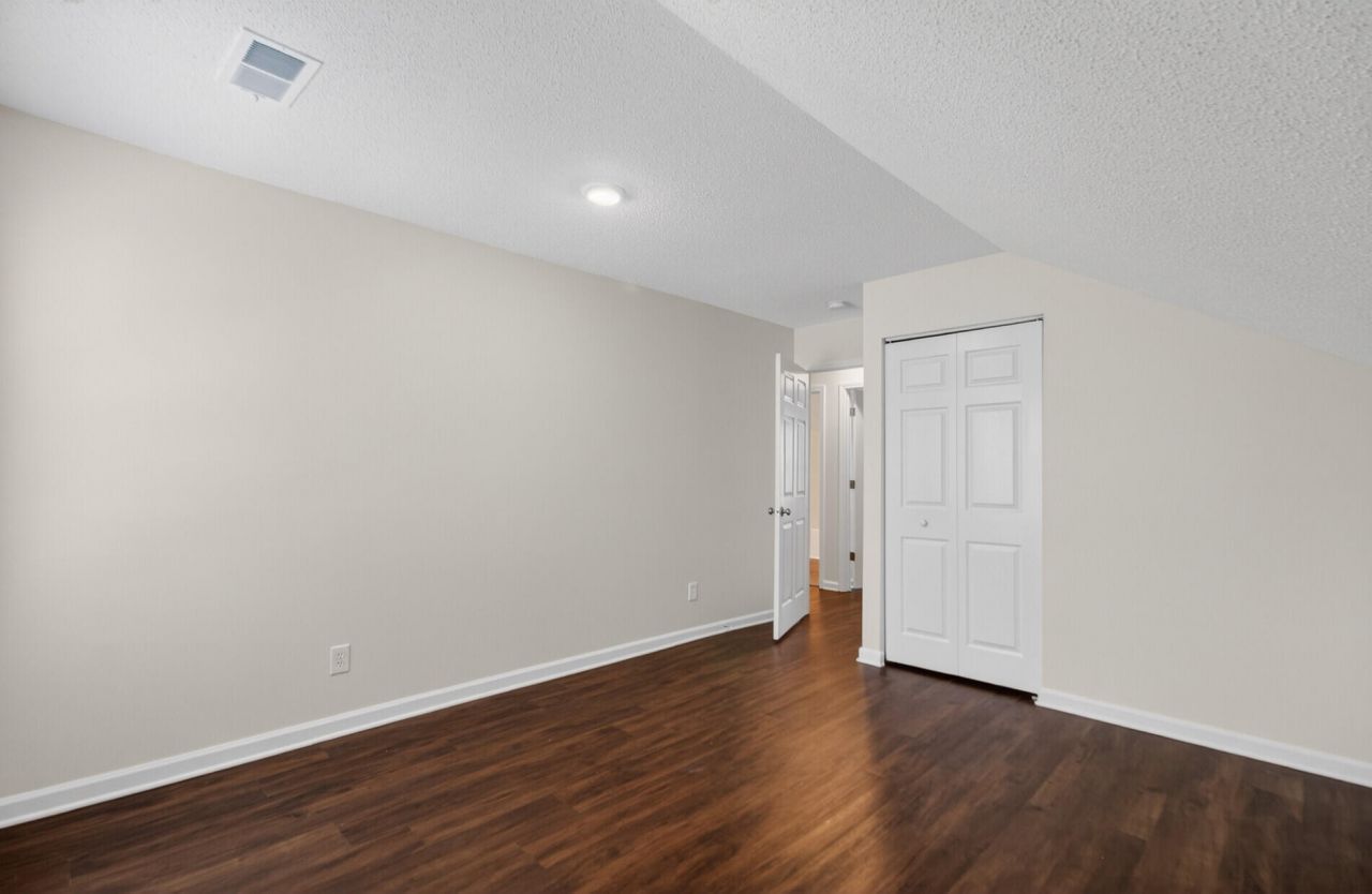 119 Macallan Court Photo 27