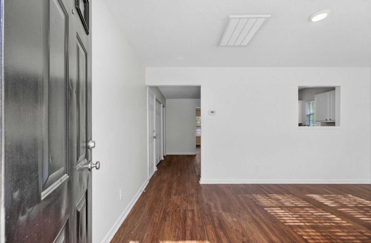 119 Macallan Court Photo 3