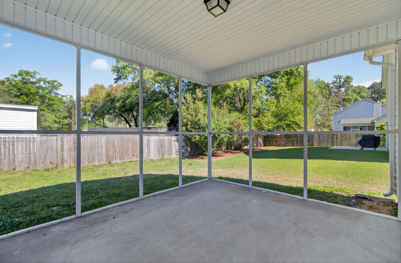 119 Macallan Court Photo 30