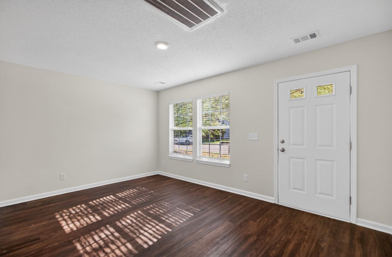 119 Macallan Court Photo 4