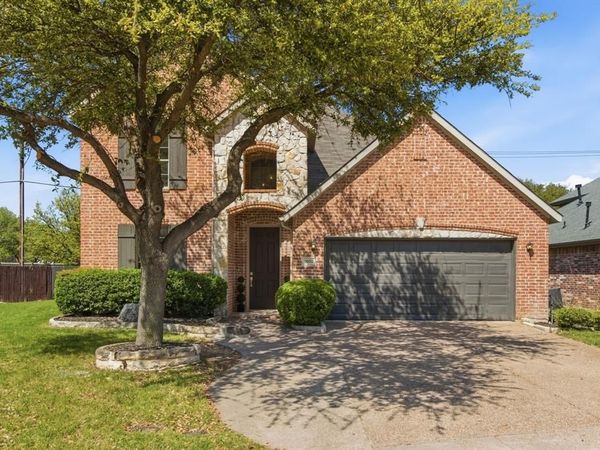 1902 Bentwood Court, Grapevine, TX 76051