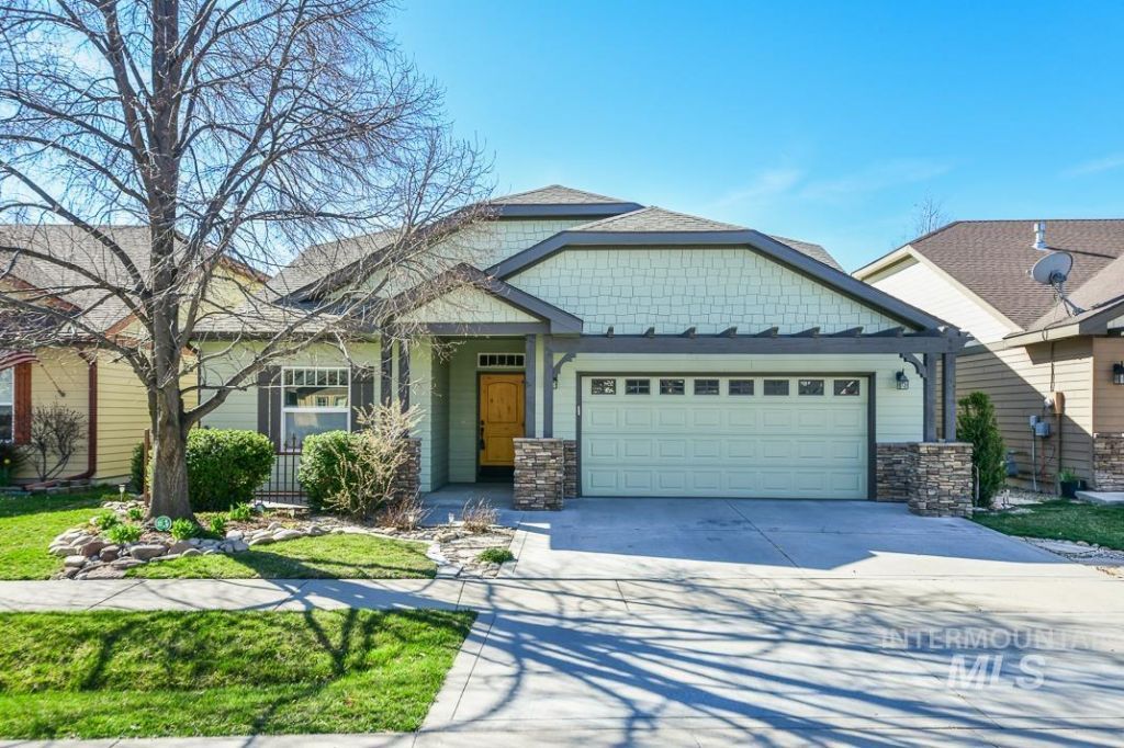 727 Sedgewick St, Meridian, ID 83646 Main Photo