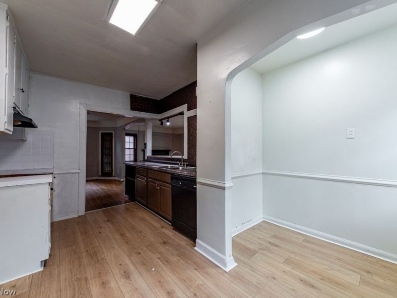 18405 Newell Road, Shaker Heights, OH 44122 Photo 30