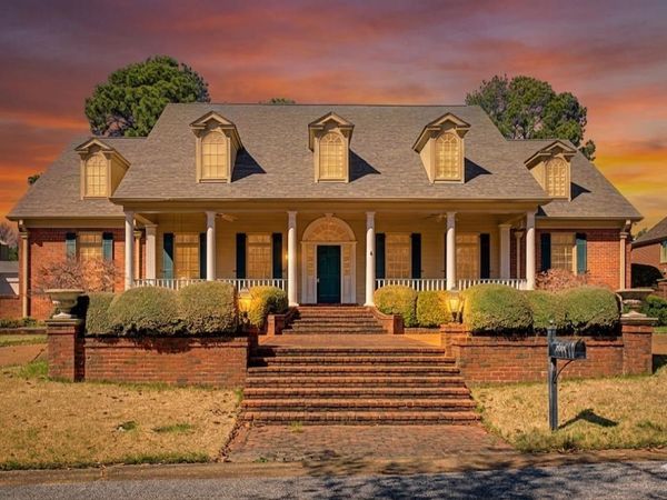 8704 WINDRUSH DR, Memphis, TN 38125
