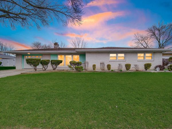 3606 E 34th Place, Hobart, IN 46342