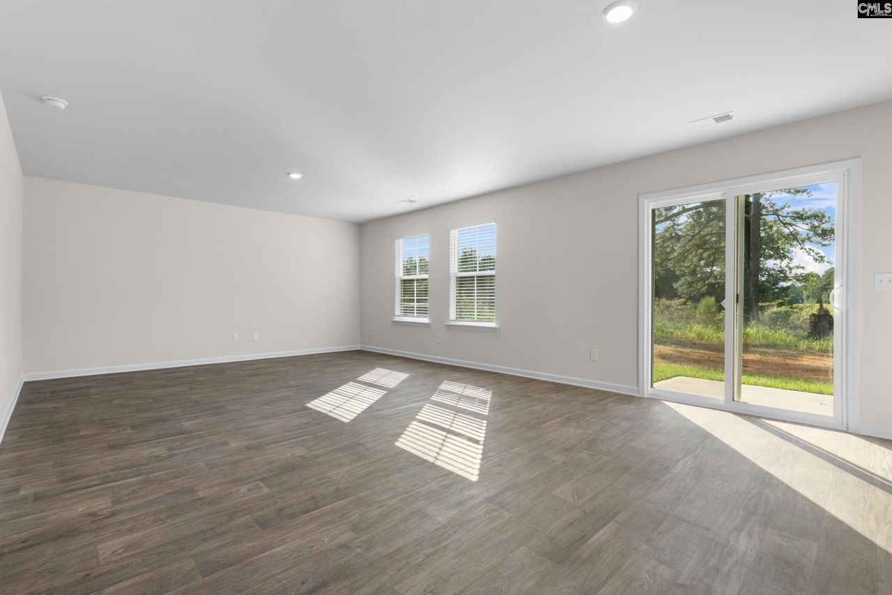 572 Corkscrew Lane  Photo 8