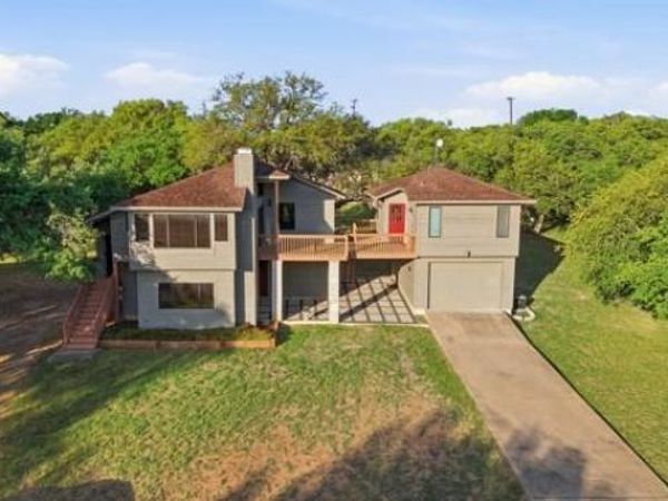 406 Coventry RD, Spicewood, TX 78669