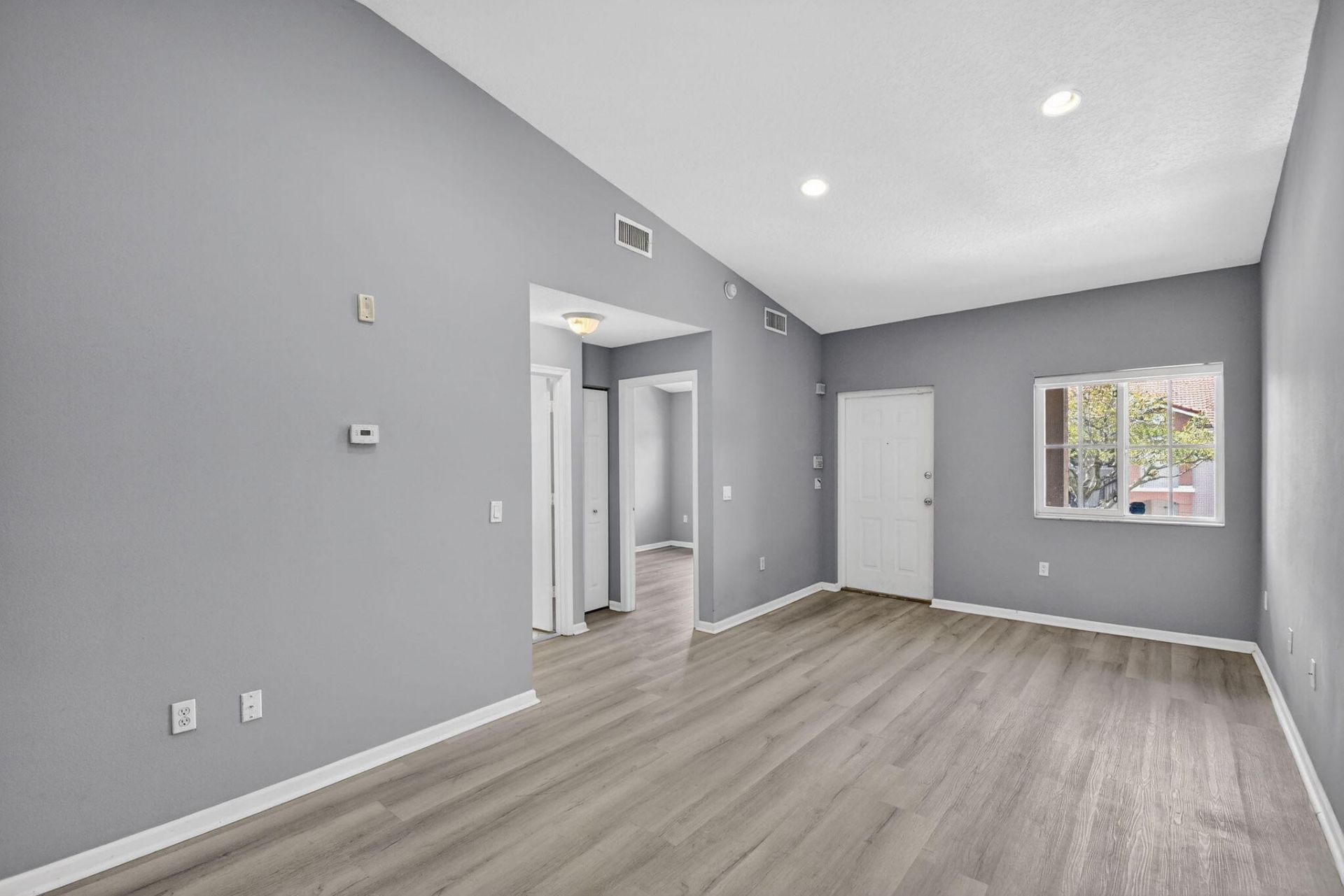 3790 N Jog Road, Unit 203, West Palm Beach, FL 33411 Photo