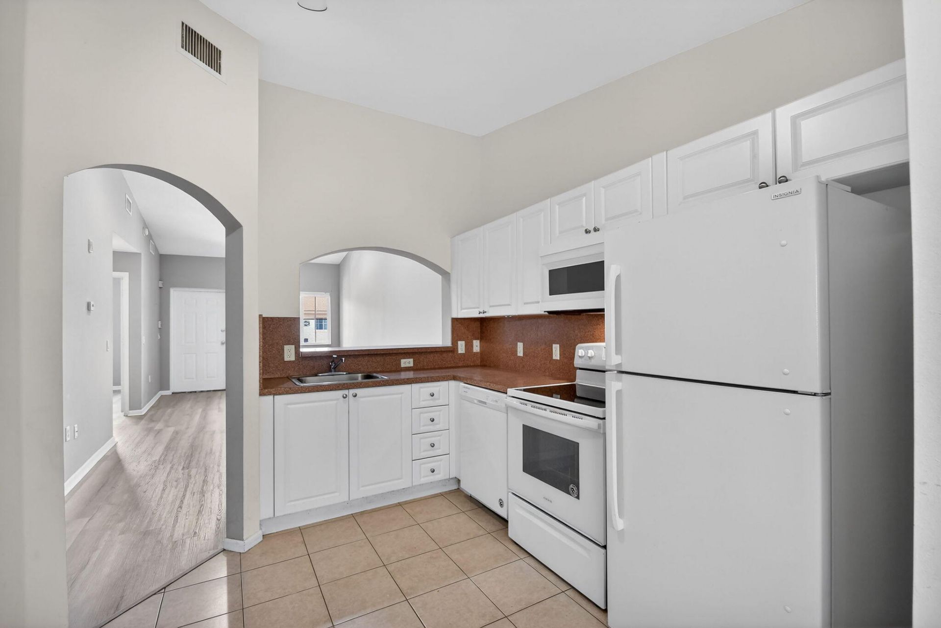 3790 N Jog Road, Unit 203, West Palm Beach, FL 33411 Photo