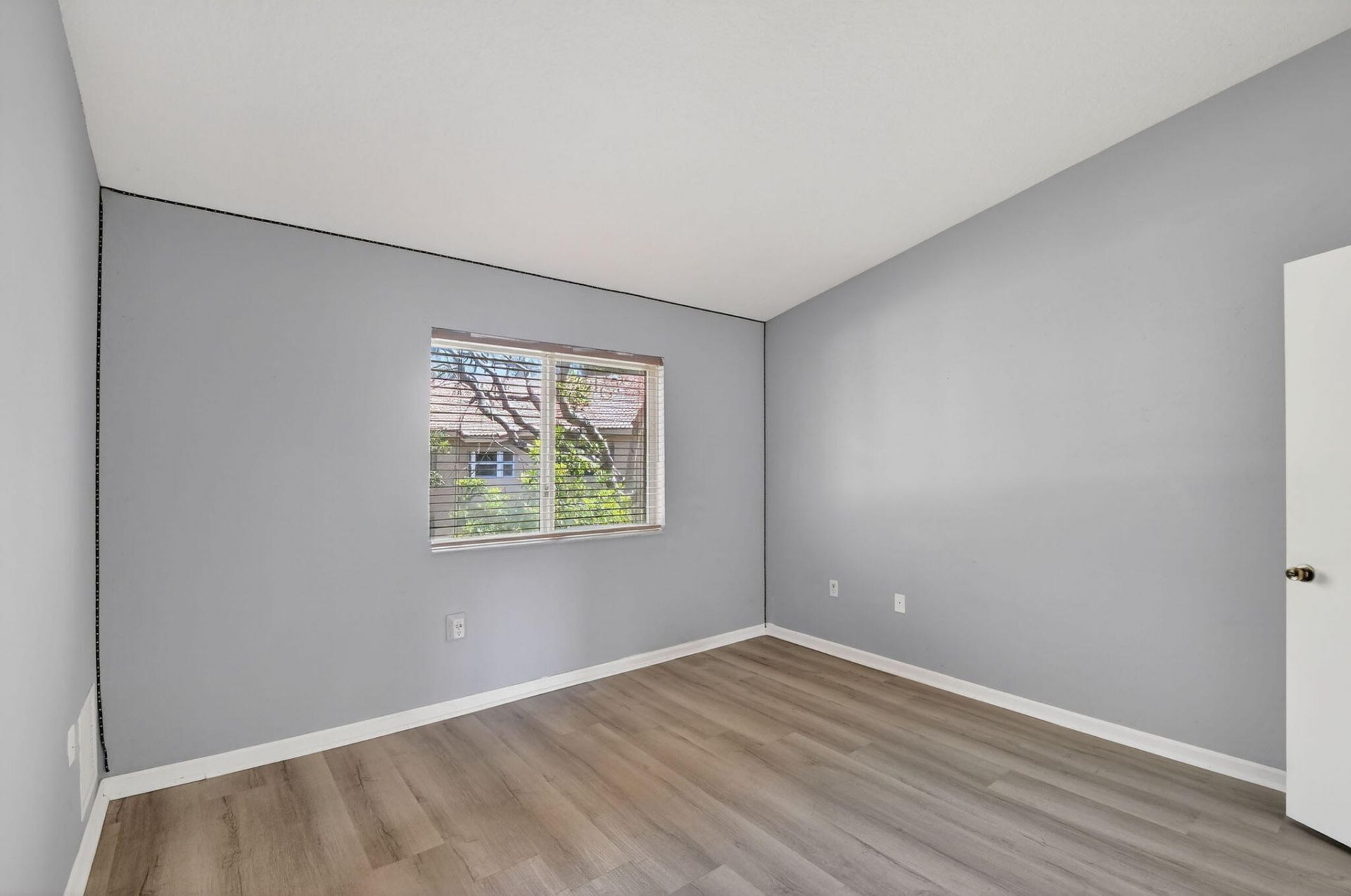 3790 N Jog Road, Unit 203, West Palm Beach, FL 33411 Photo