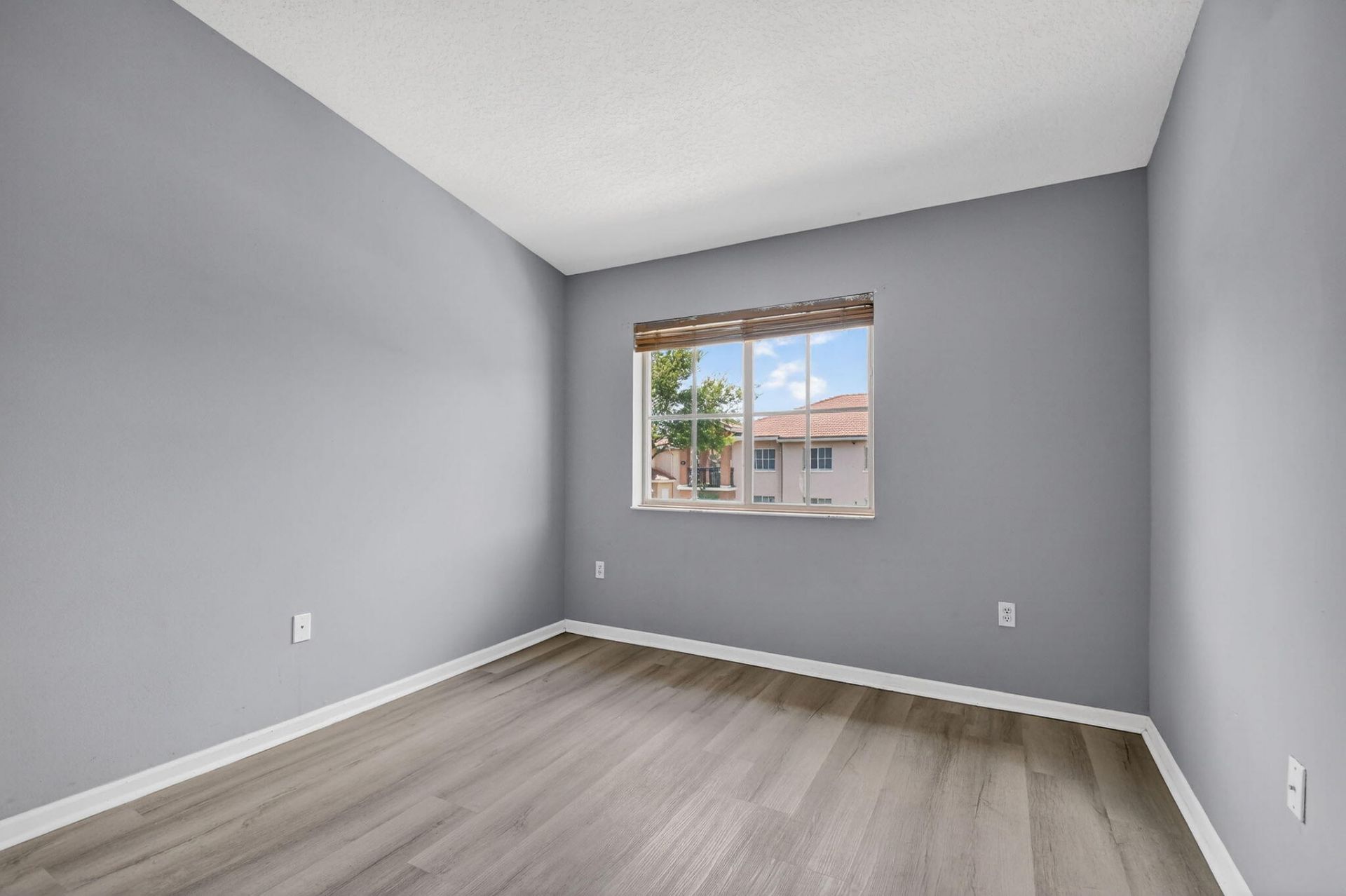 3790 N Jog Road, Unit 203, West Palm Beach, FL 33411 Photo