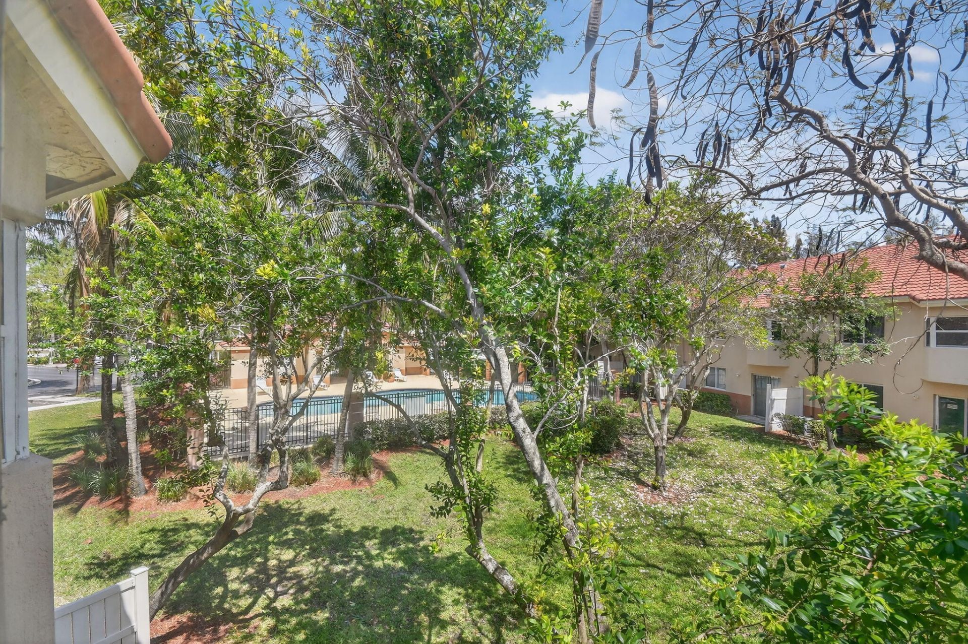 3790 N Jog Road, Unit 203, West Palm Beach, FL 33411 Photo