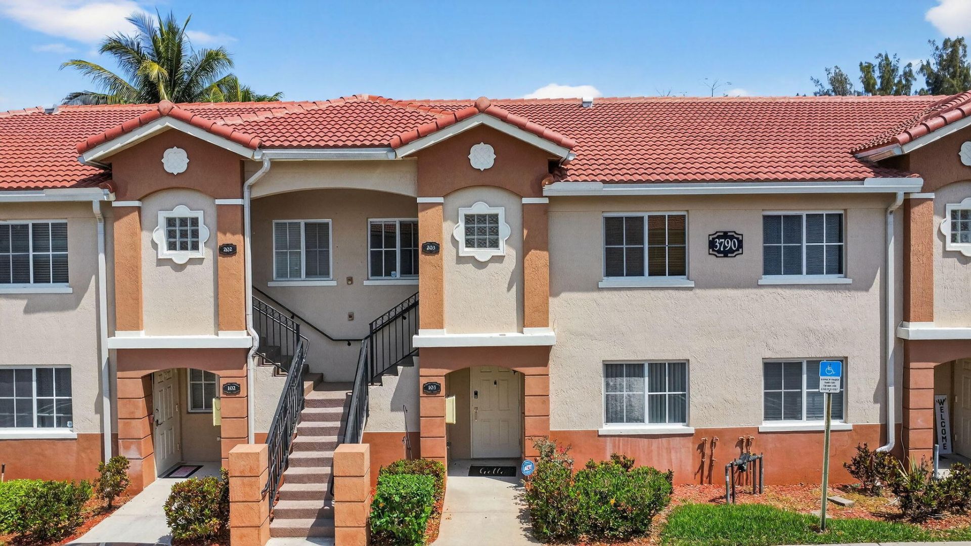 3790 N Jog Road, Unit 203, West Palm Beach, FL 33411 Photo