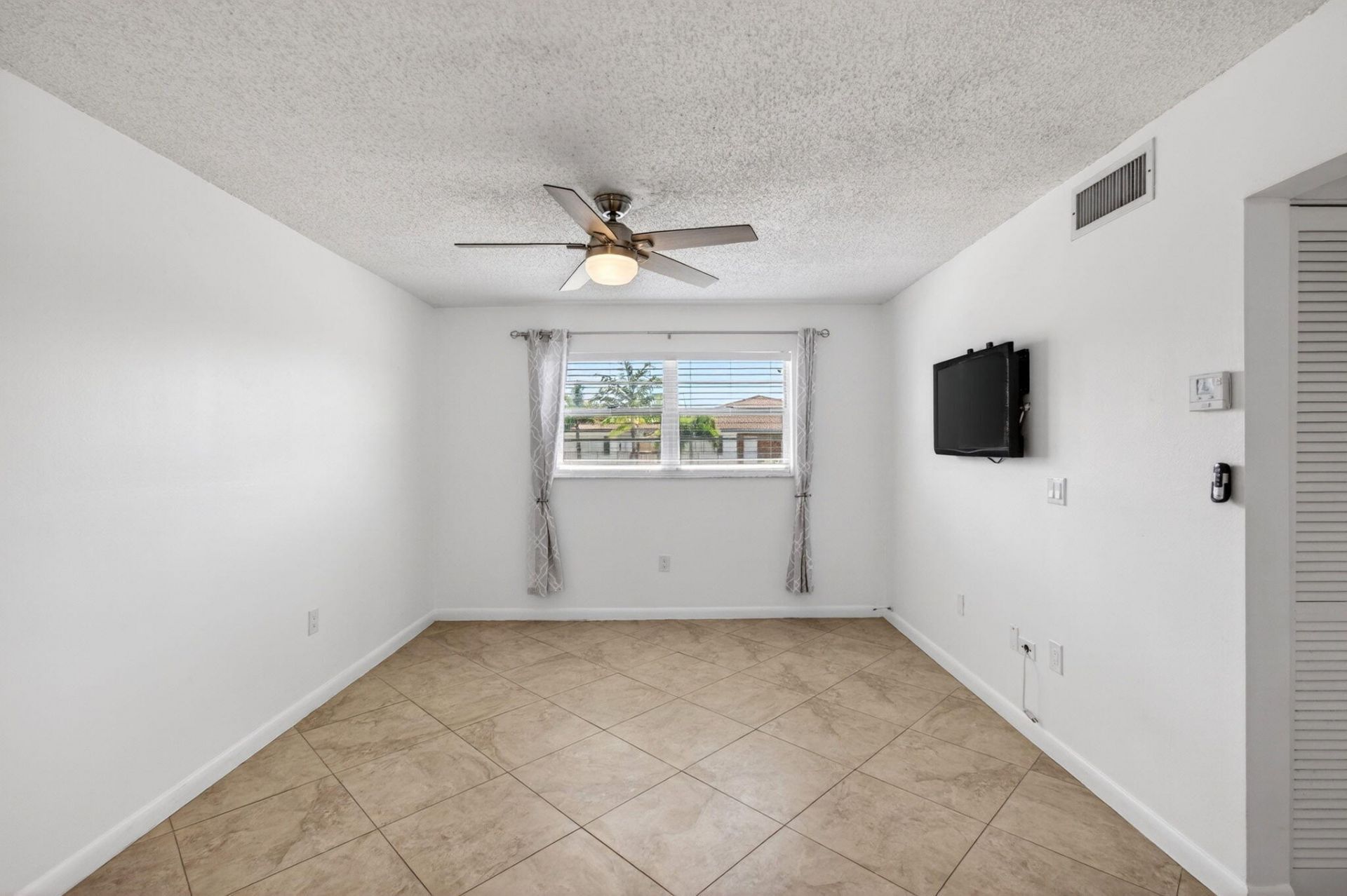 600 SW 2nd Avenue, Unit 240, Boca Raton, FL 33432 Photo