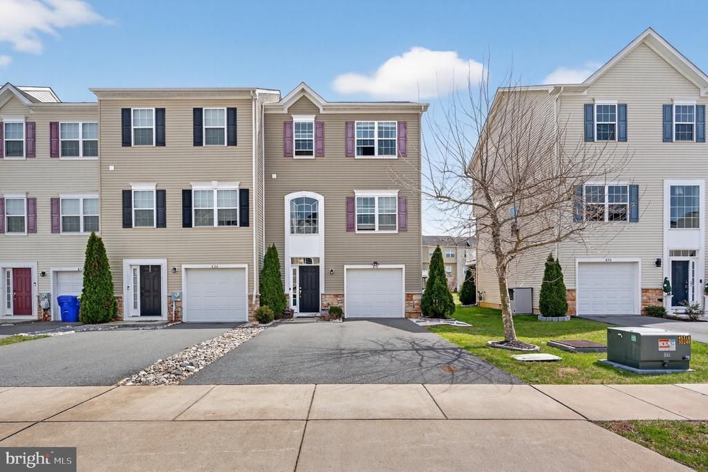 838 Lissicasey Loop, Middletown, DE 19709 Main Photo