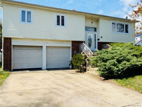 112-14 180th Street, Saint Albans, NY 11433