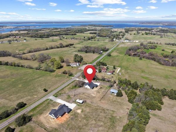 14419 FM 1396 E, Windom, TX 75492