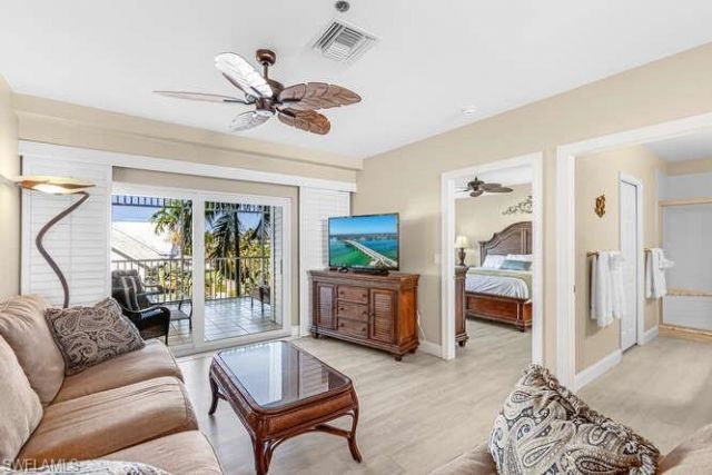 160 Palm St, Unit 312, Marco Island, FL 34145 Photo