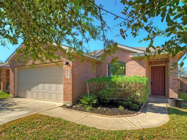 913 Dexter DR, Leander, TX 78641