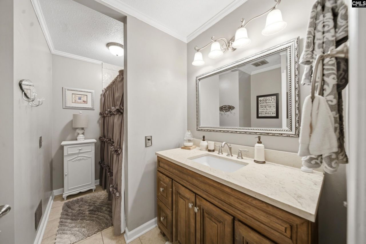 844 Seton Road  Photo 15