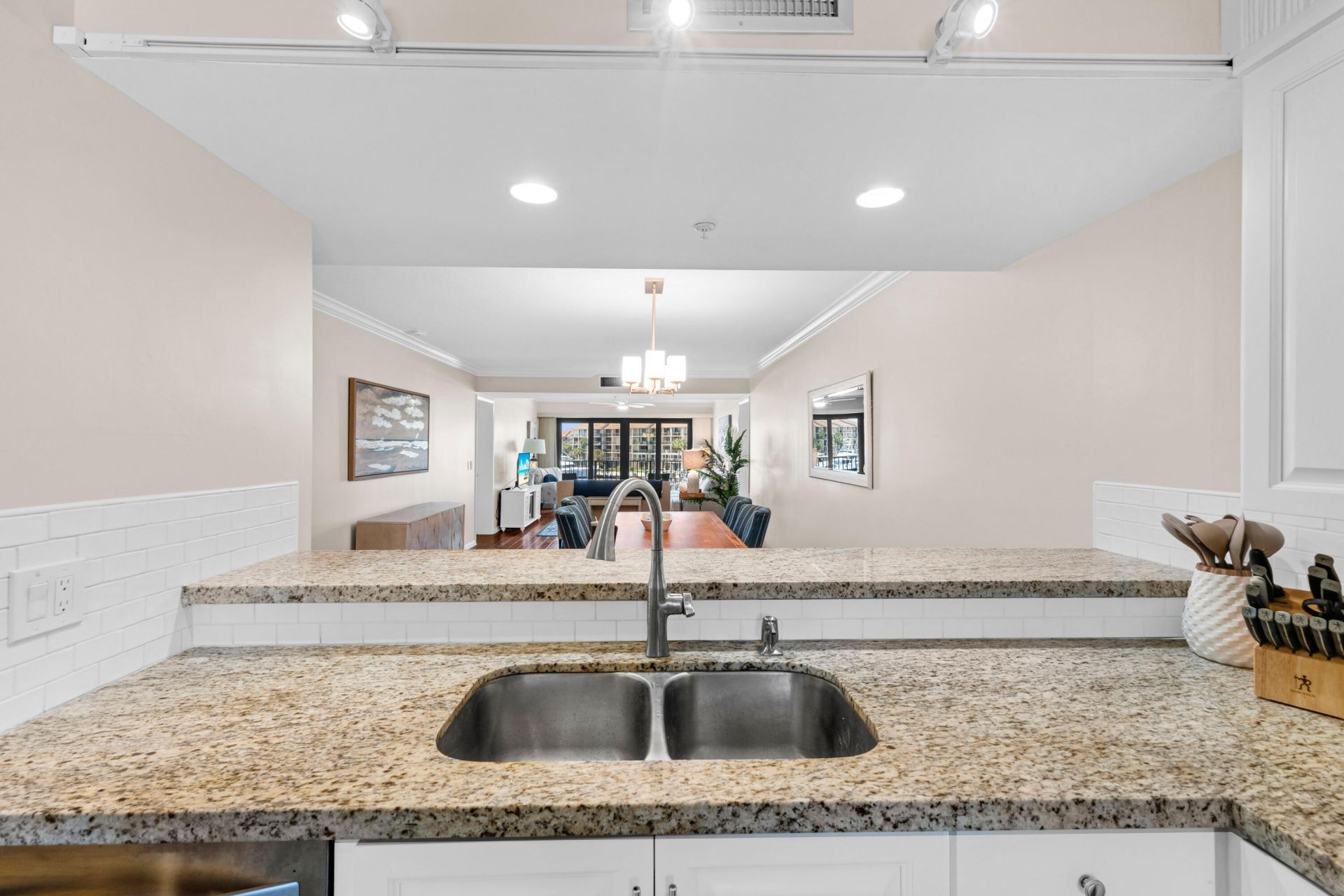 1501 Marina Isle Way, Unit 305, Jupiter, FL 33477 Photo