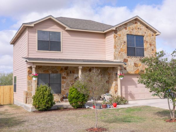 524 Indian Crossing, Jourdanton, TX 78026