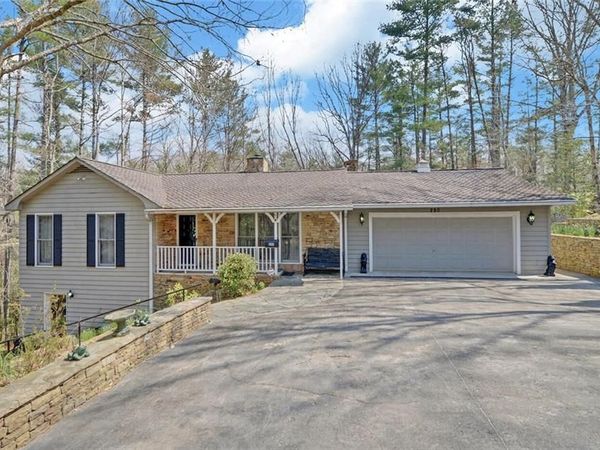 290 Waterfall Drive, Cleveland, GA 30528