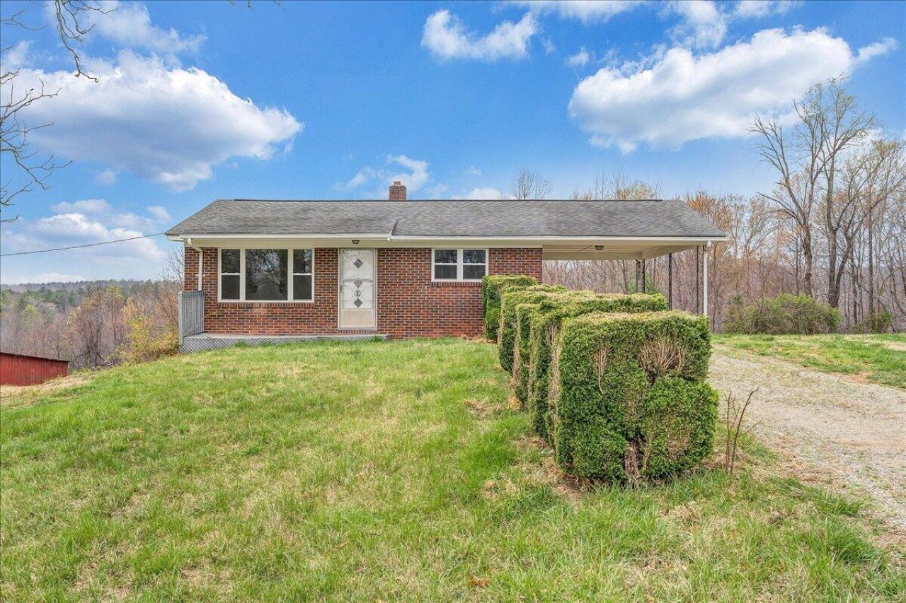 855 Canton Church Rd, Rocky Mount, VA 24151 Main Photo