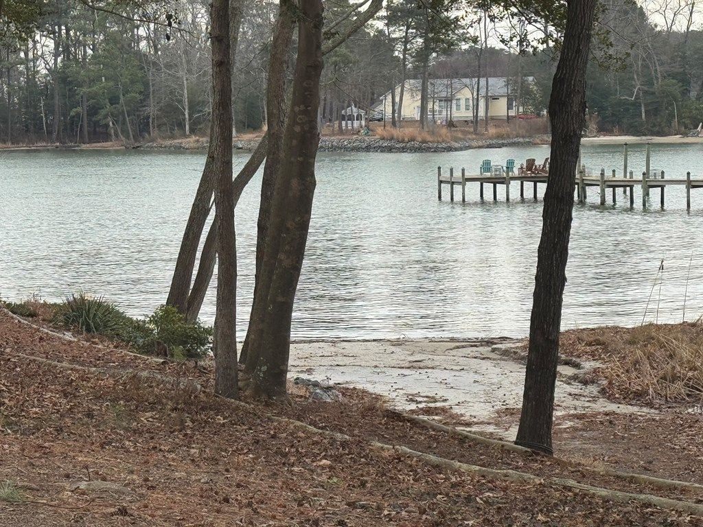 34 Watermans Way, Reedville, VA 22539 Main Photo