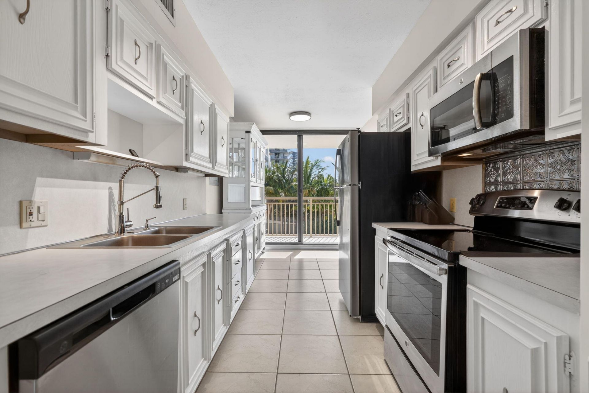 3400 N Ocean Drive, Unit 408, Singer Island, FL 33404 Photo