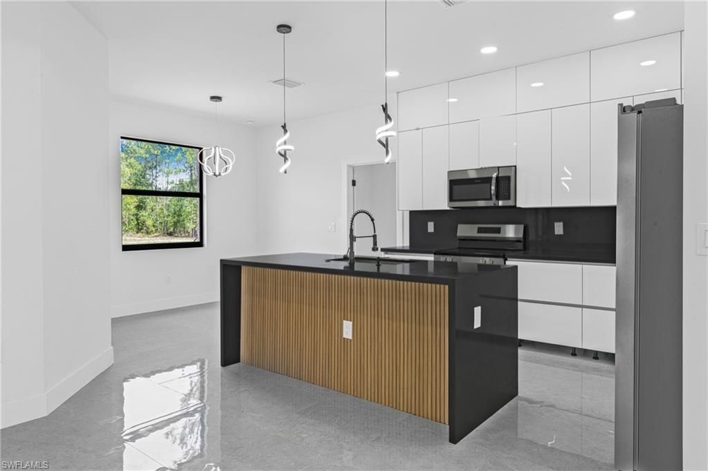 718 Bennington Dr, Lehigh Acres, FL 33974 Photo