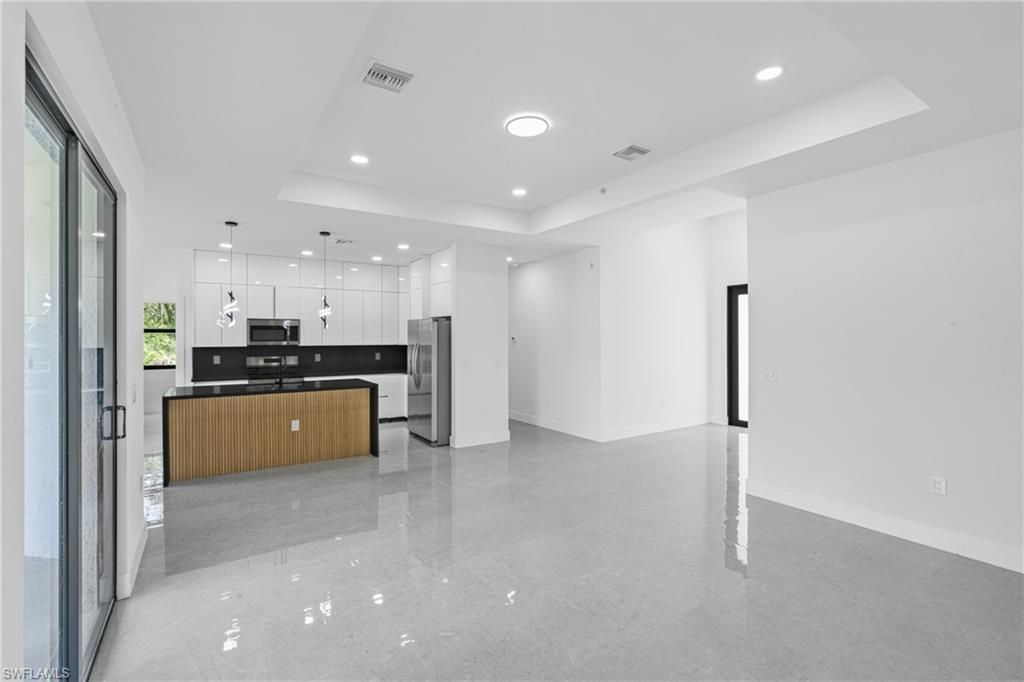 718 Bennington Dr, Lehigh Acres, FL 33974 Photo