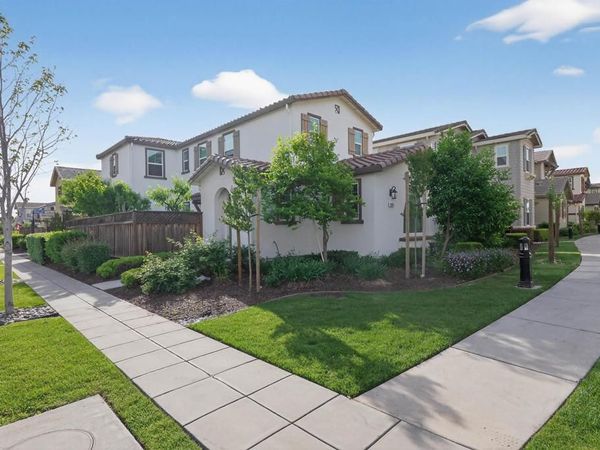 1005 S Fowler Ln, Mountain House, CA 95391