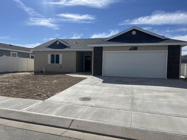 1795 N Arizona, Pocatello, ID 83202