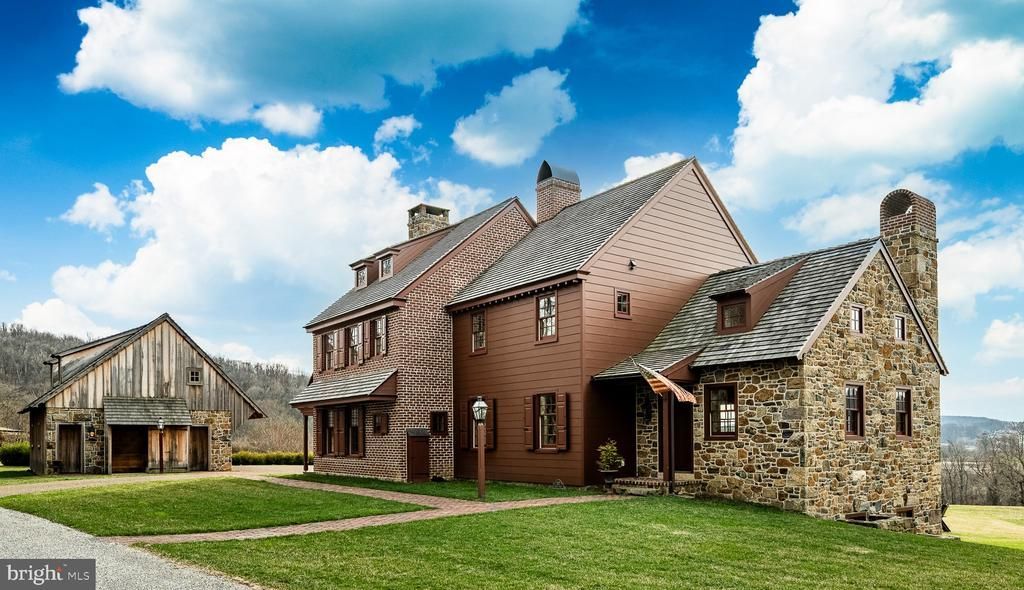 202 PRIVET LANE, ELVERSON, PA 19520