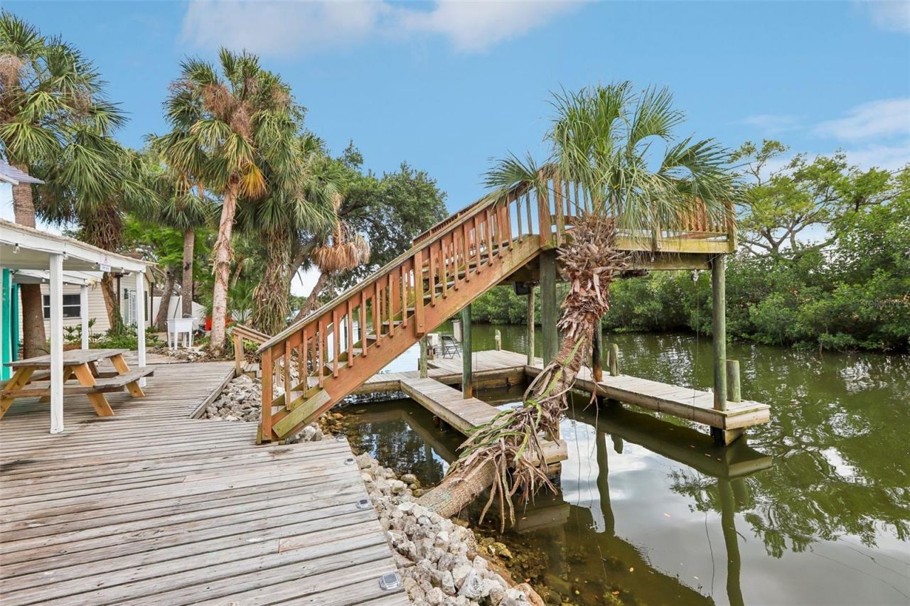 8825 Oak Street, Riverview, FL 33578 Main Photo