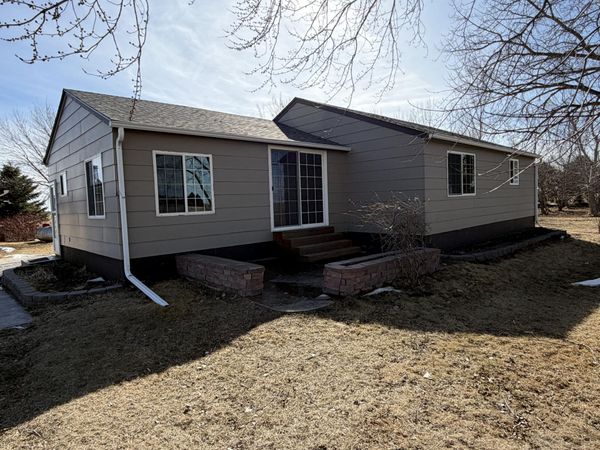 2419 S 385th Avenue, Aberdeen, SD 57401
