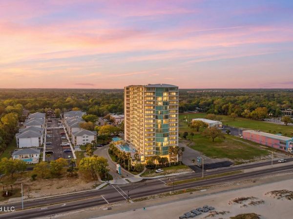 2060 Beach Boulevard, Biloxi, MS 39531