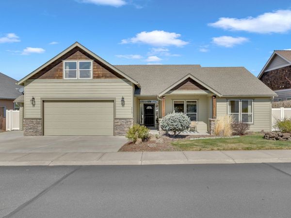 4013 SW Tommy Armour Lane, Redmond, OR 97756
