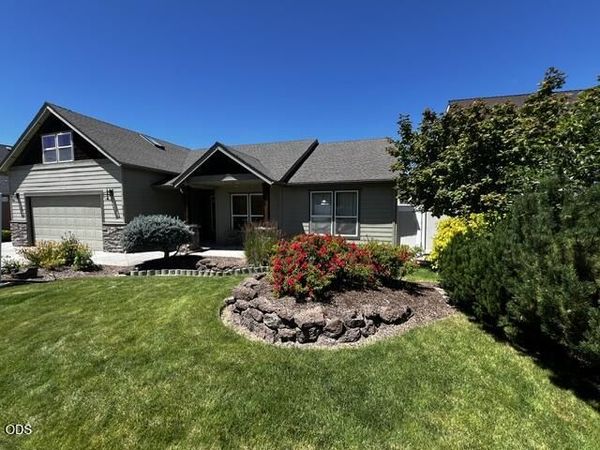 4013 SW Tommy Armour Lane, Redmond, OR 97756