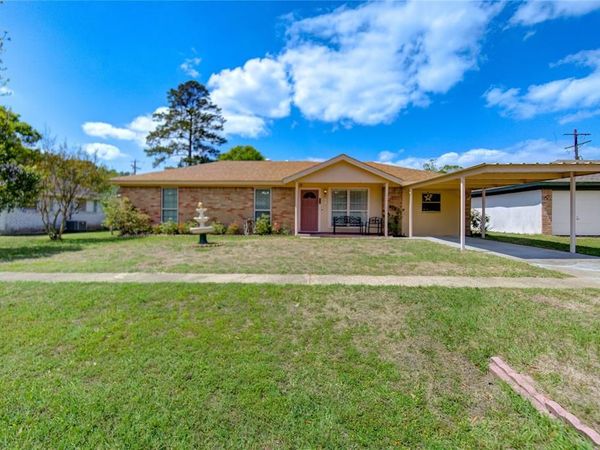 21456 Magnolia Drive, New Caney, TX 77357