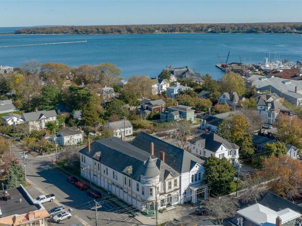 434 Main Street , Greenport, NY 11944