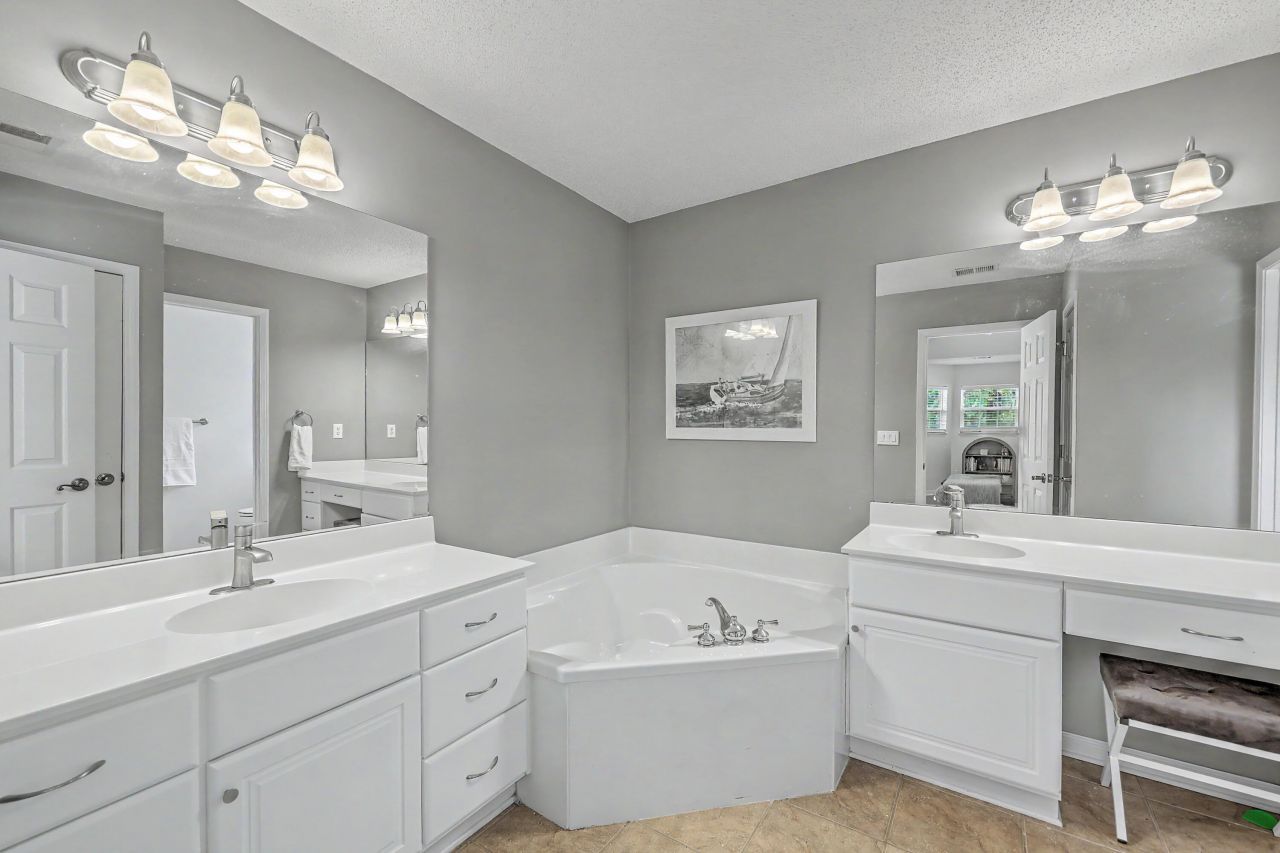 2200 Fragrant Lane Photo 10