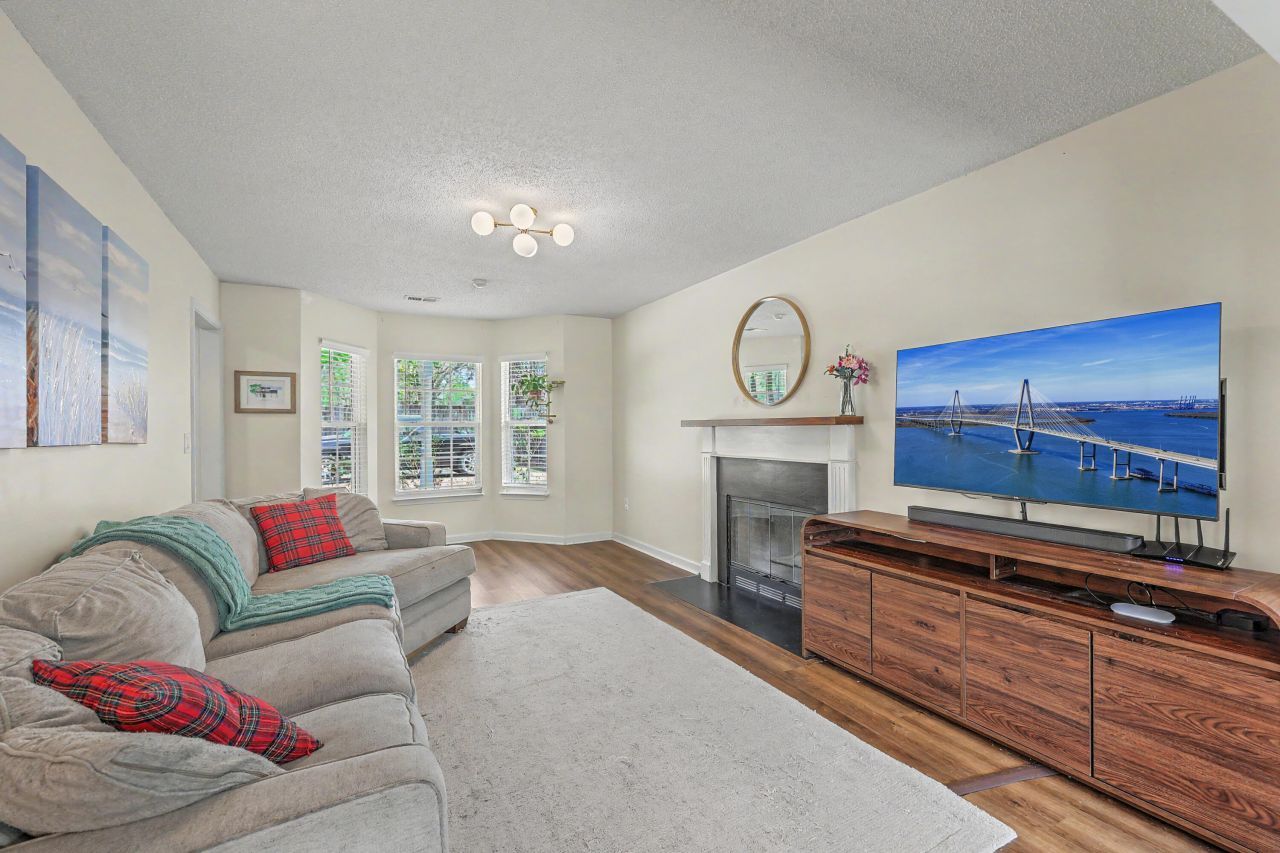 2200 Fragrant Lane Photo 19