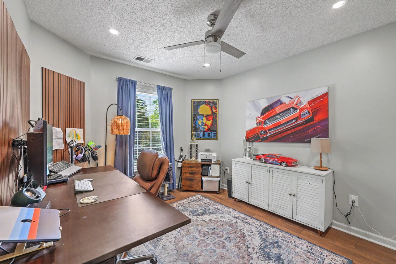 2200 Fragrant Lane Photo 29