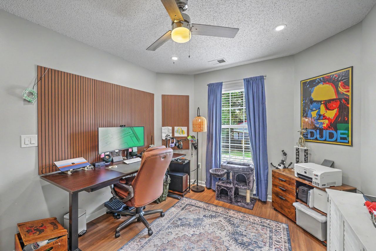 2200 Fragrant Lane Photo 31