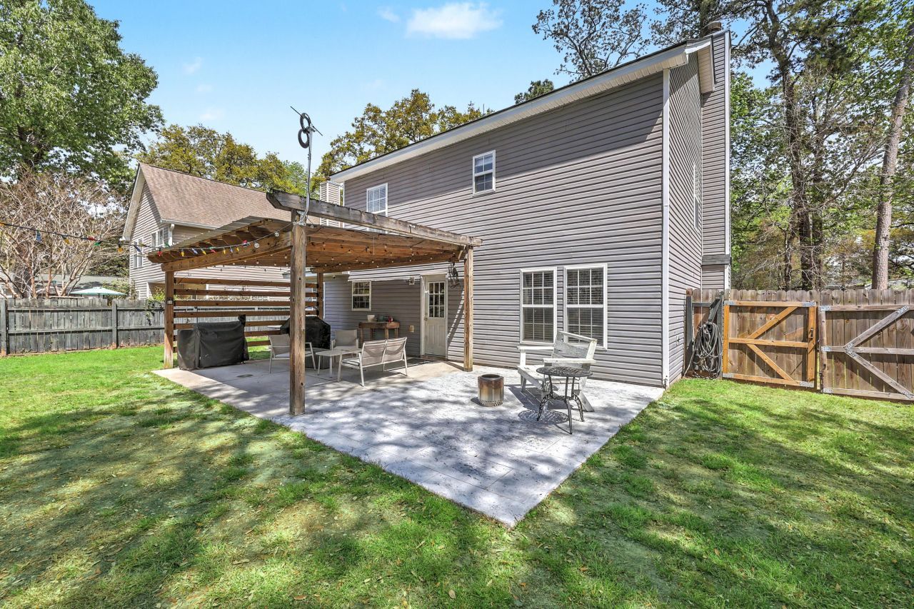 2200 Fragrant Lane Photo 34