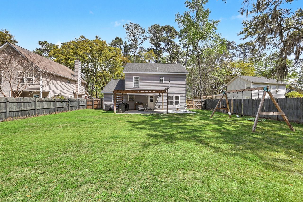 2200 Fragrant Lane Photo 36