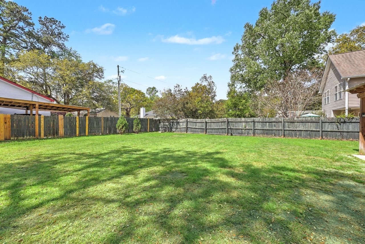 2200 Fragrant Lane Photo 38