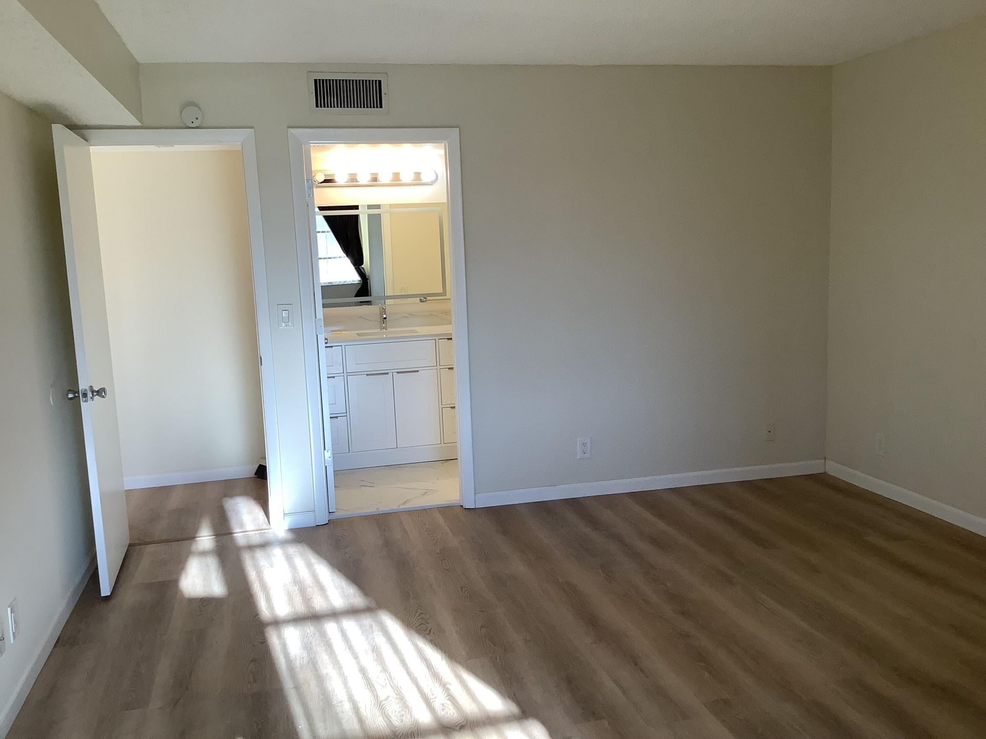 7840 NW 50th Street, Unit 107, Lauderhill, FL 33351 Photo